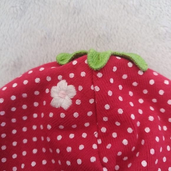 4/$20 Baby girl strawberry beanie hat 6 months - Picture 2 of 9